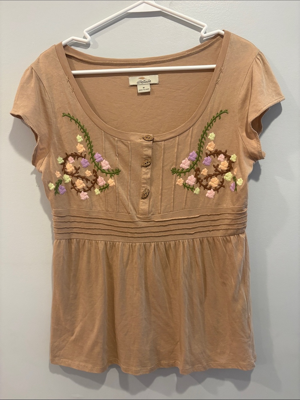 Soft Tan Embroidered Scoop-Neck Peplum ptp 19-20 length 25